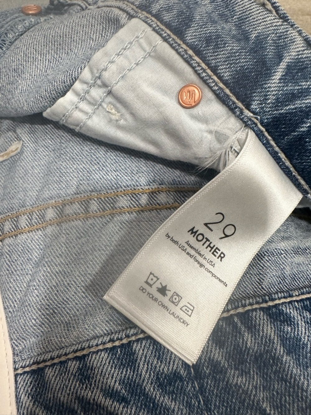 Mother jeans The Trickster Short Fray button fly - Picture 9 of 10